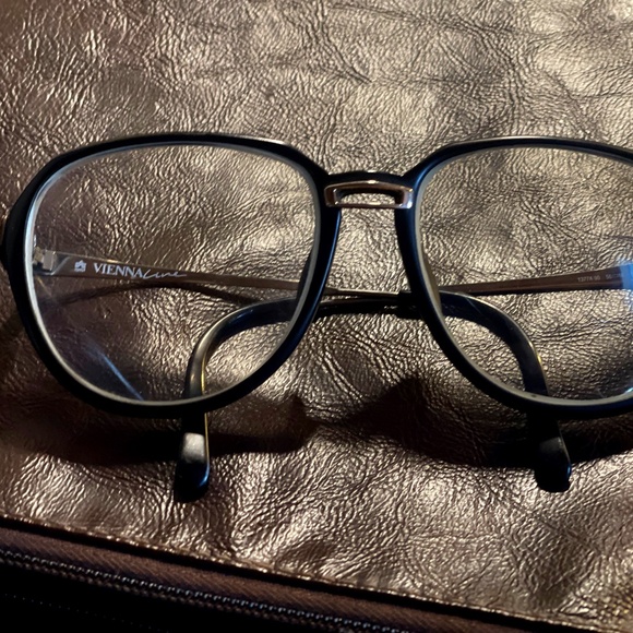Vienna Line Retro Original Glasses - Picture 1 of 4